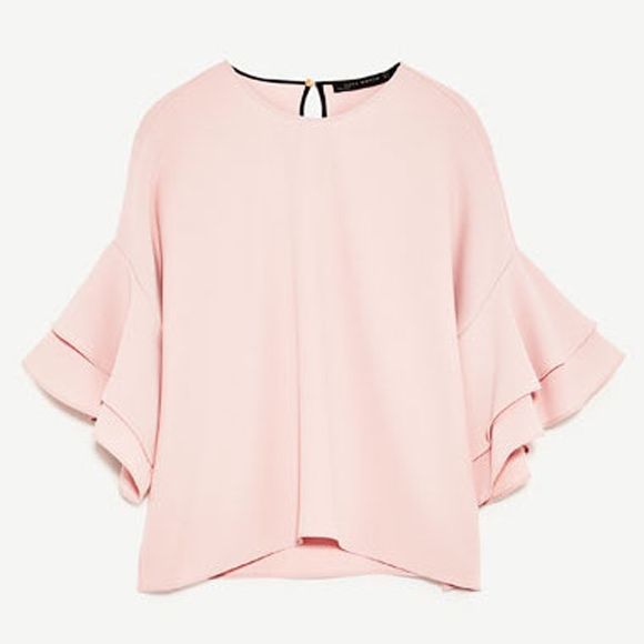 Zara топ с ефектни ръкави