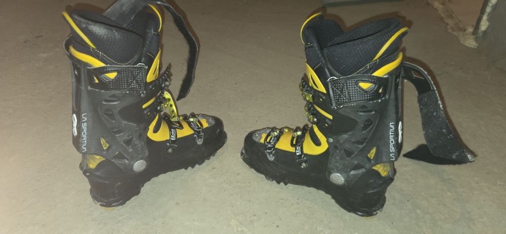 Clapari tura la sportiva spectre