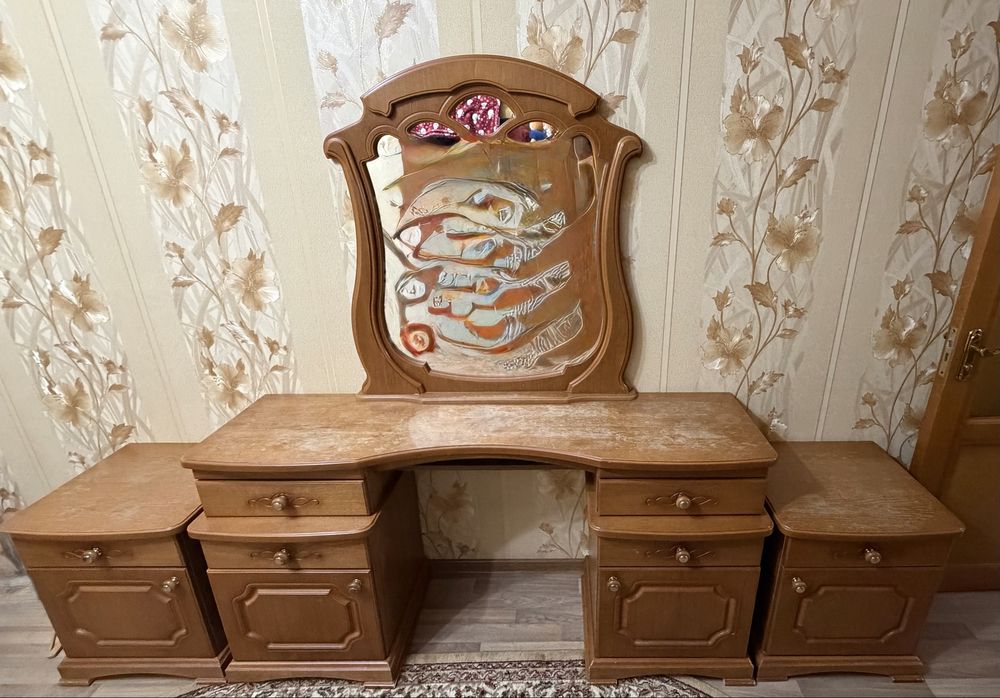 Продам спальную мебель. ТОРГ УМЕСТЕН