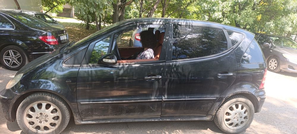 Продавам Mercedes A 160