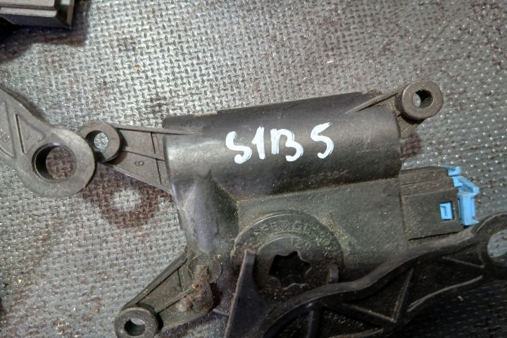 Motoras clapeta aeroterma 0132801341 1K0907511B 0132801341 1K0907511B