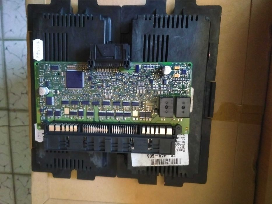 Reparatii Resoftari FRM Bmw Modul lumini X1 X5 X6 E90 E91 E84 E87 E70