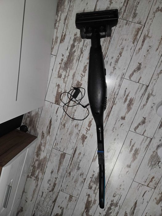 Вертикална прахосмукачка Philips Power Pro Aqua  60 евро