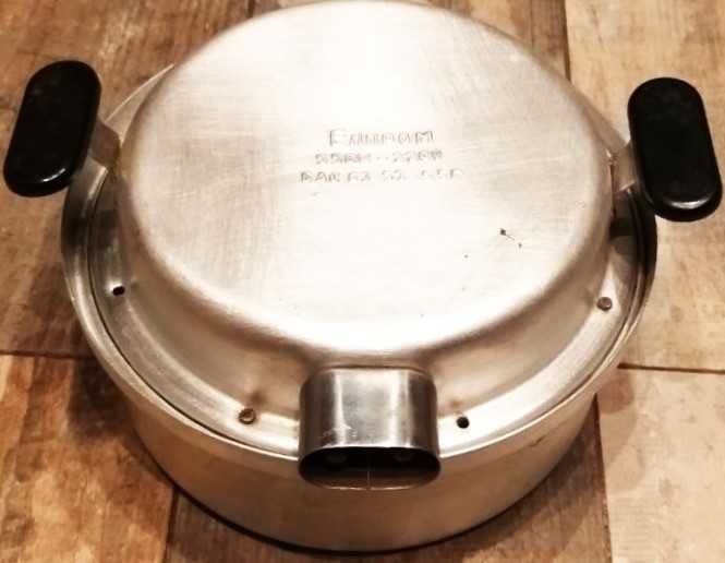 Електрически пържолник за барбекю.