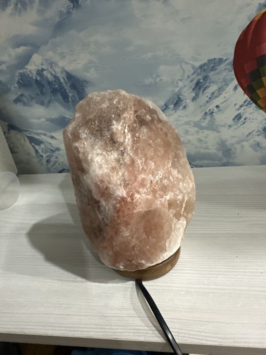 Продам лампу солевой камень