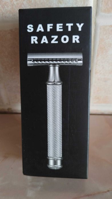 Vand aparat ras clasic "Safety Razor"