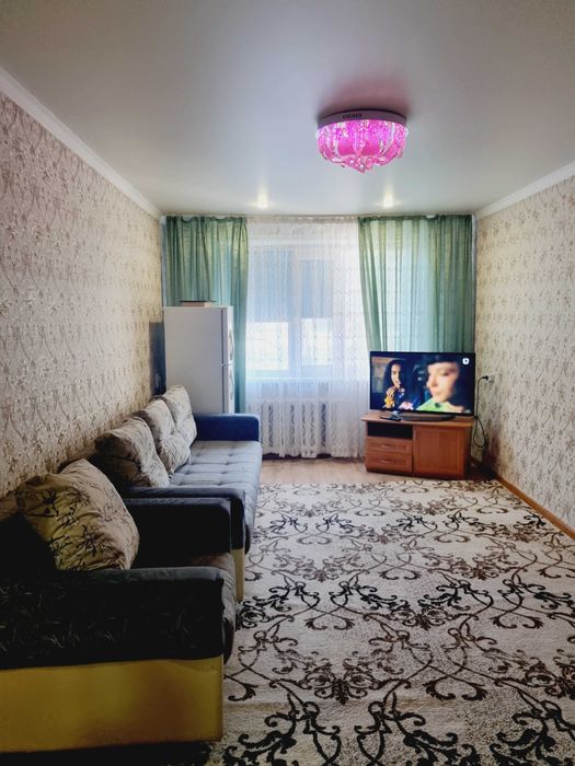 Сдам  2 комн квартиру в центре