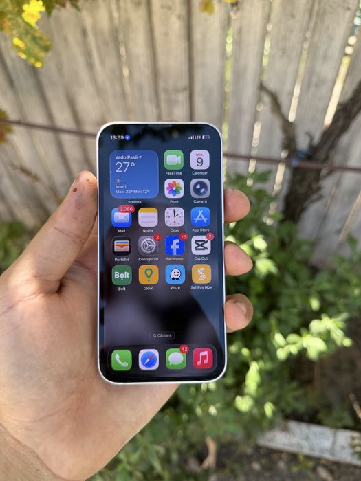 Vand iPhone 13 Mini pink memorie 128 GB