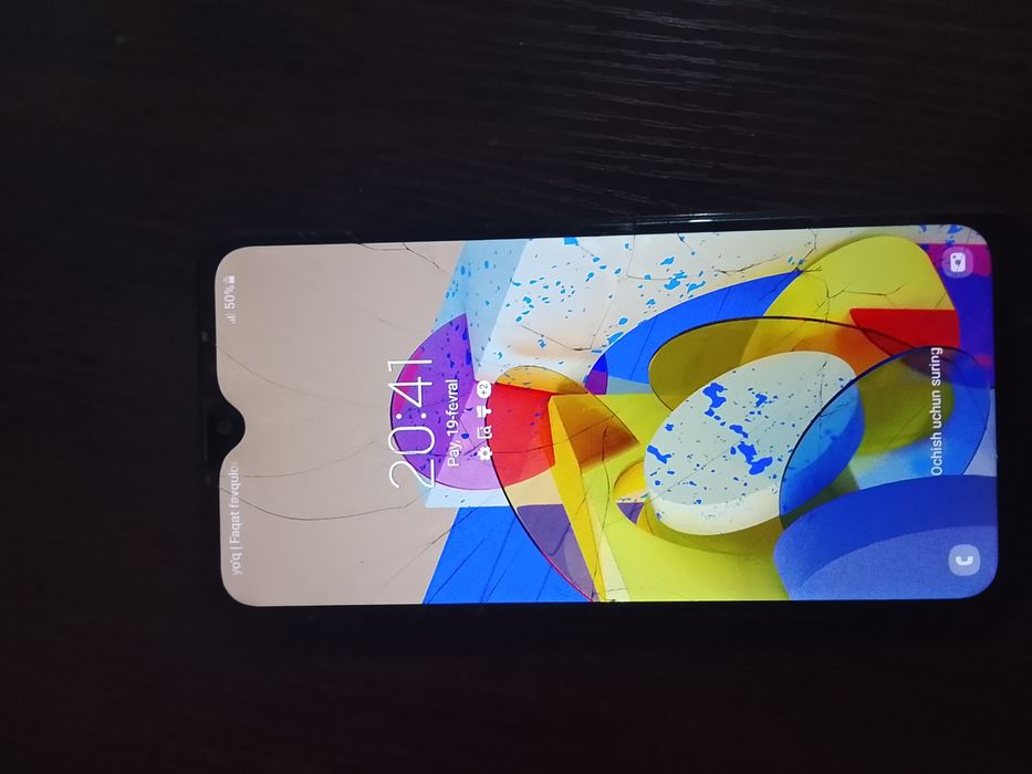 Samsung a10s 32/2 ishlashi õrtacha batareykasi zõr 300ming kelishamiz
