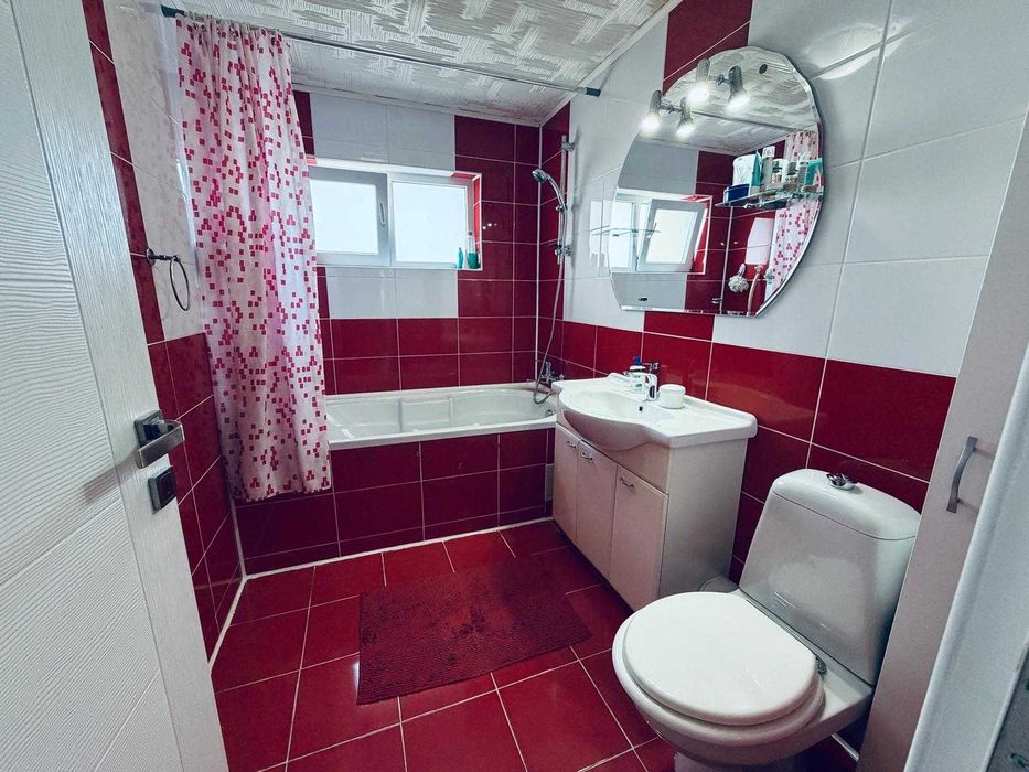 Apartament 3 camere de vanzare