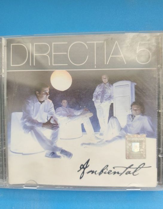 Vând CD uri cu muzică pop, jazz românească și străină