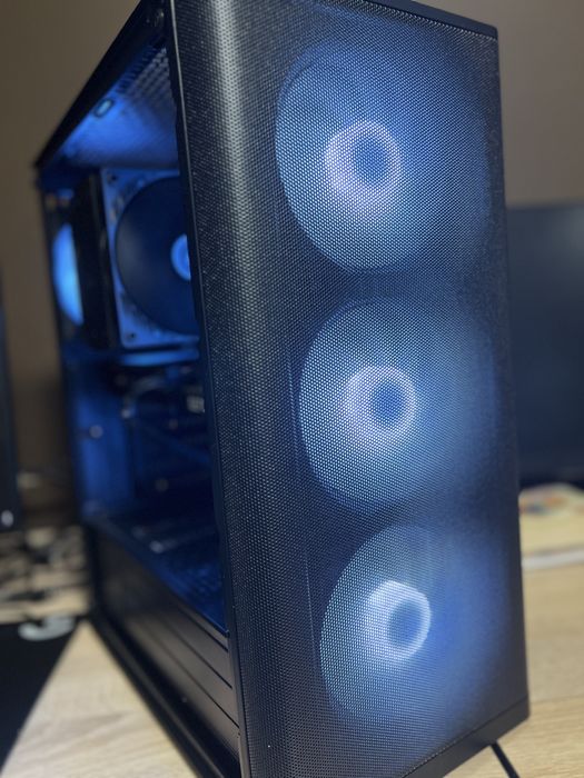 Ryzen 7 5700X, RTX 3060 12GB, DDR4 16GB 3200, 1TB NVME Samsung 980