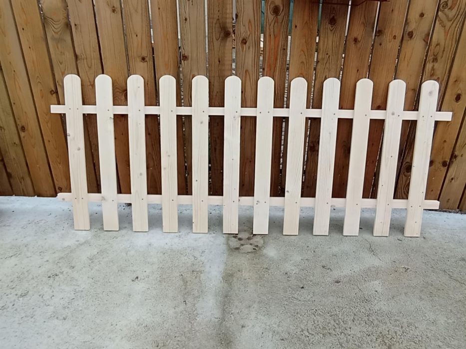 Декоративна дървена ограда за двор градина заведение детска площадка