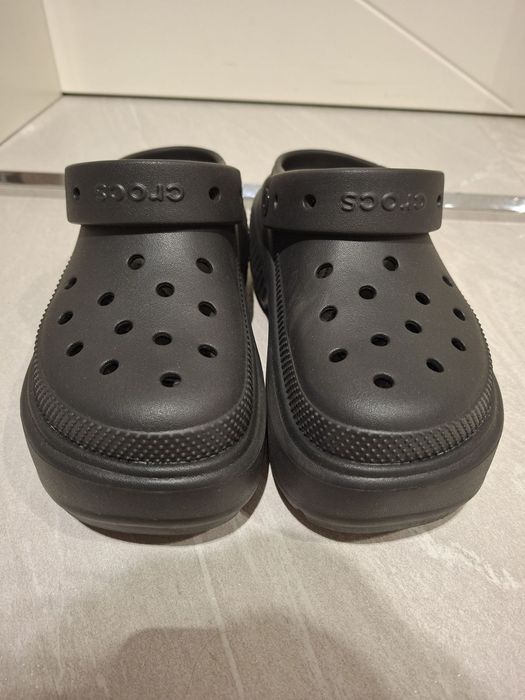 Cross Stomp Clog