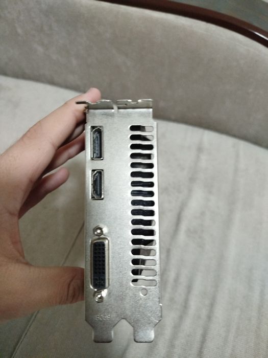 Видеокарта GTX 950