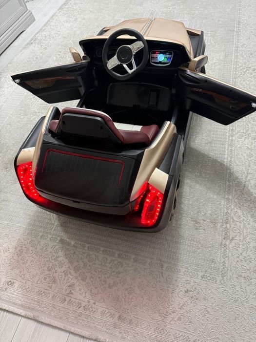 Продам детский автомобиль