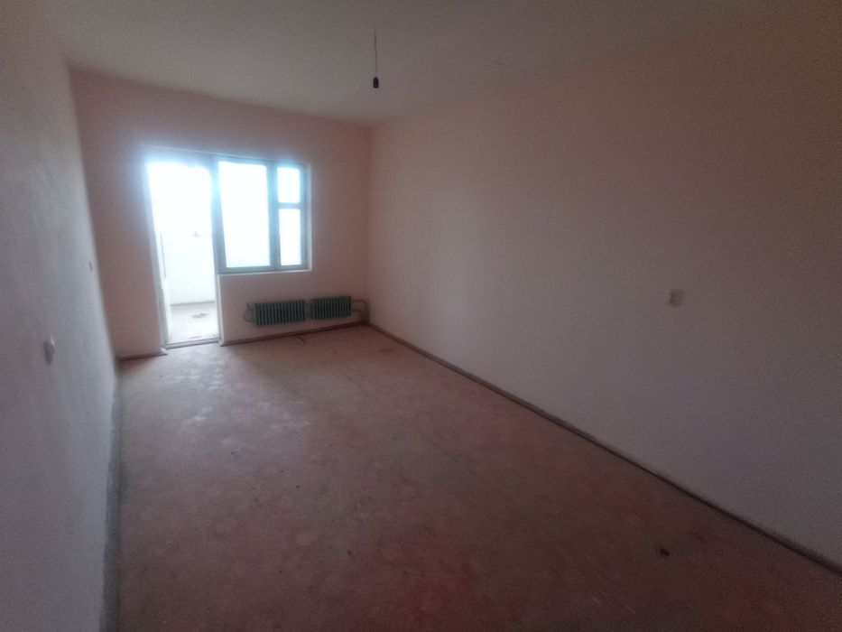 Qorakoʻl tumani 3 xonali uy sotiladi