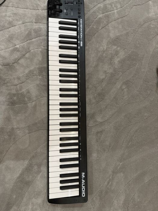 Продам синтезатор Keystation 63Mk3