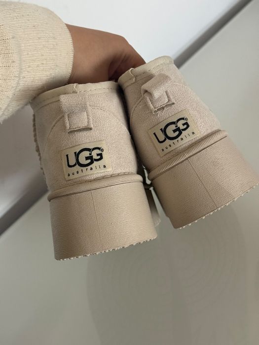 Vand Ugg uri Marimea 39