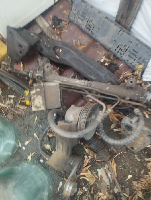 Запчасти для Форда