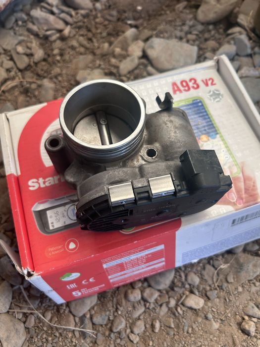 Продам дроссельный заслонку на приору