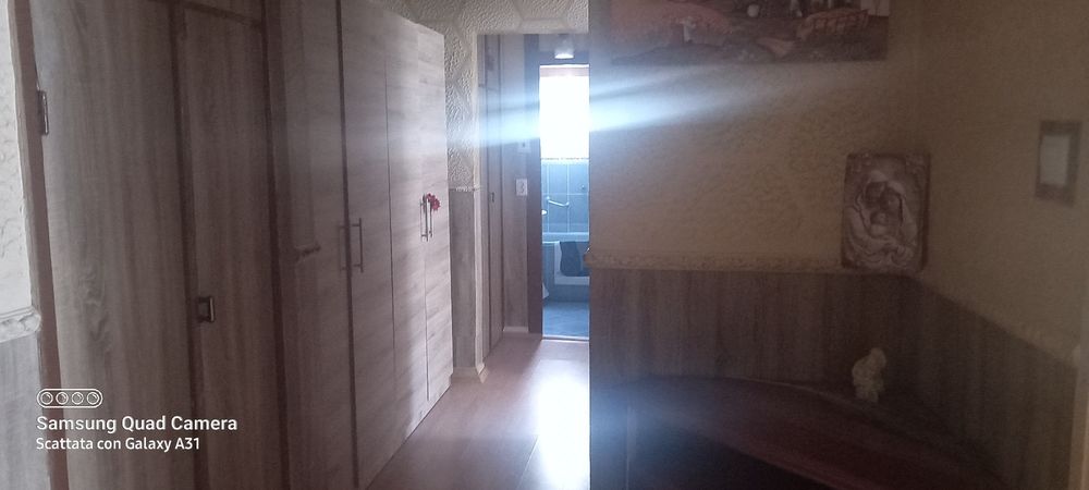 Vand apartament 3 camere