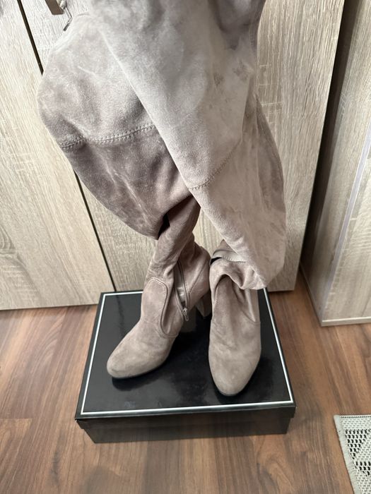 високи велурени ботуши