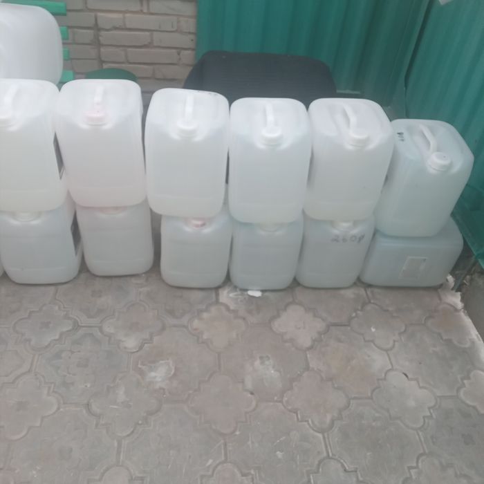 Продам канистры 20л.30л.В идеальном состоянии.