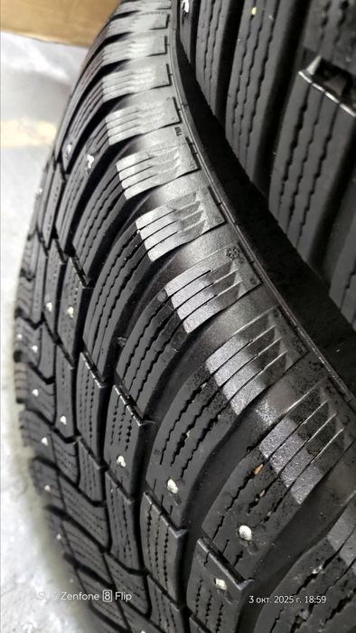 Continental IceContact 3 285/60 R18