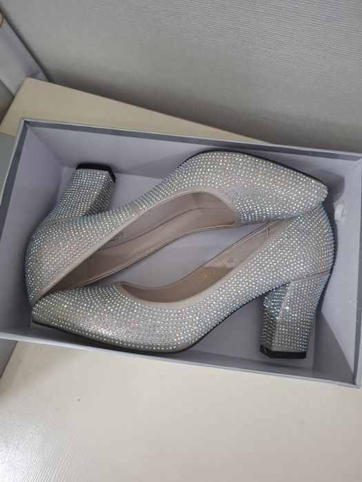 Женская   обувь.