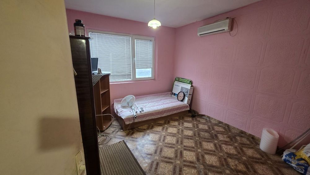 Продава се Тристаен апартамент в Плевен, Индустриална зона - 86 кв.м за 581 €/кв.м - Снимка #4