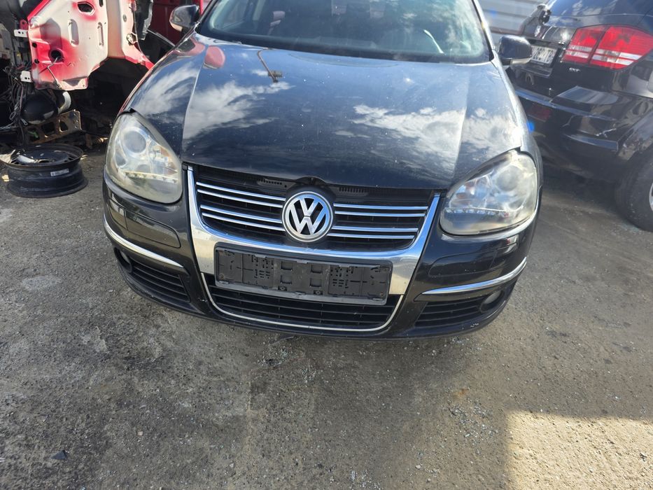 Dezmembrez Volkswagen Jetta 1.6mpi 1.6fsi 1.8tfsi 2.0tdi