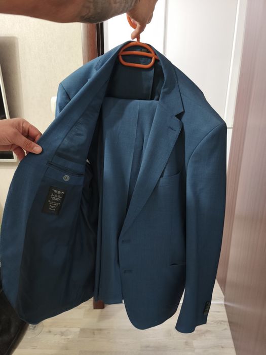 Костюм на марка Teodor