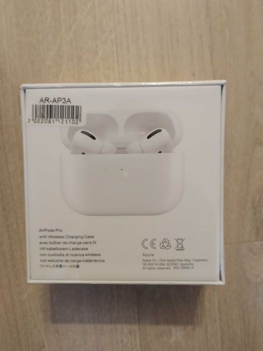 Мобильді телефондардың аксессуарлары мен мини-колонкалар сатылады