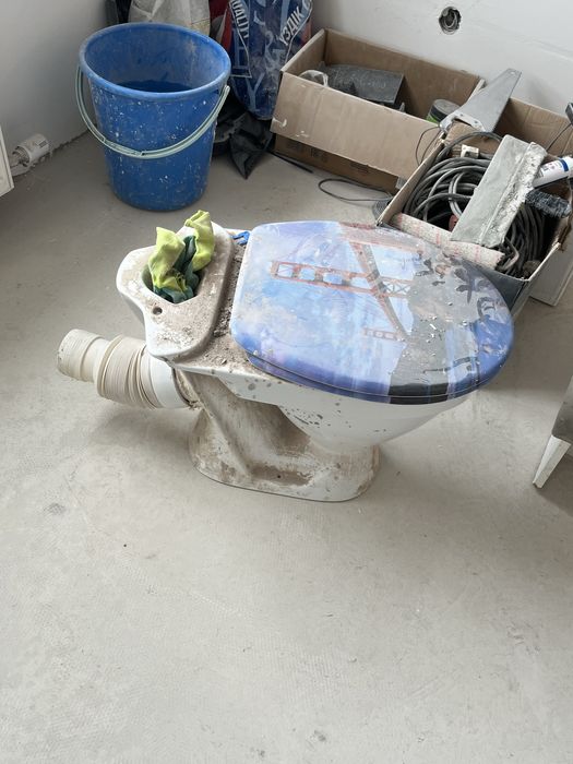 Унитаз для стройтелей