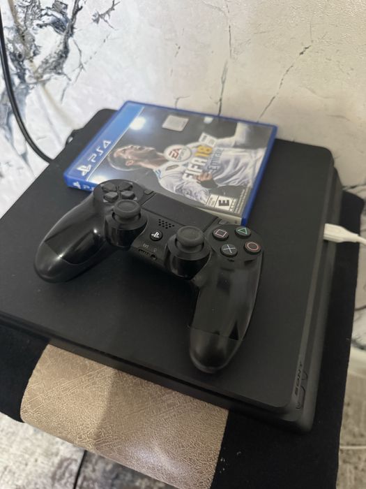 PS4 slim sotiladi