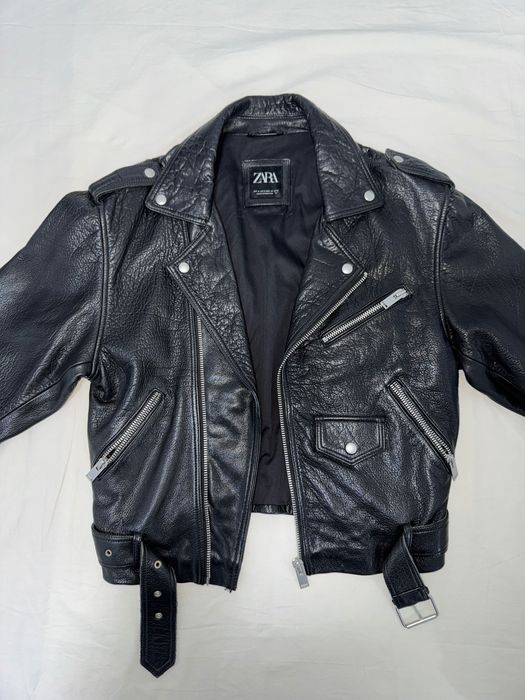 Geaca Biker din piele. 100% piele. Marimea M. Zara.