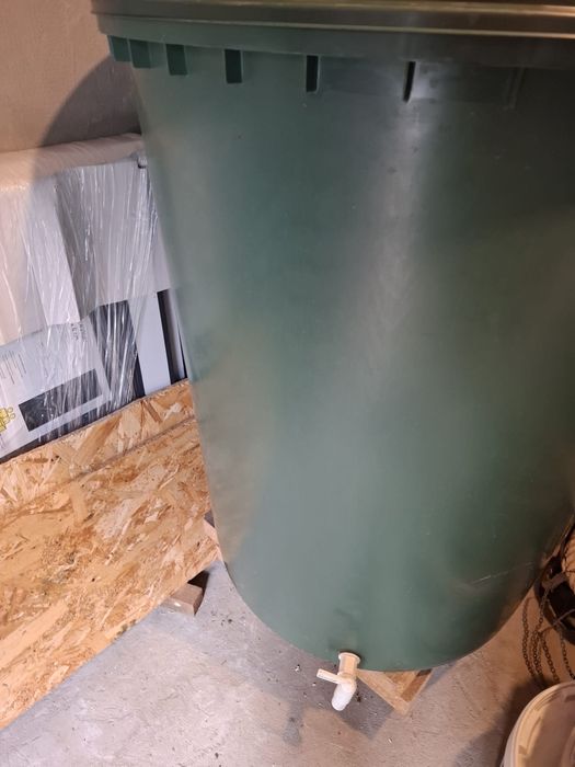 Vand cada/butoi cu capac 310L
