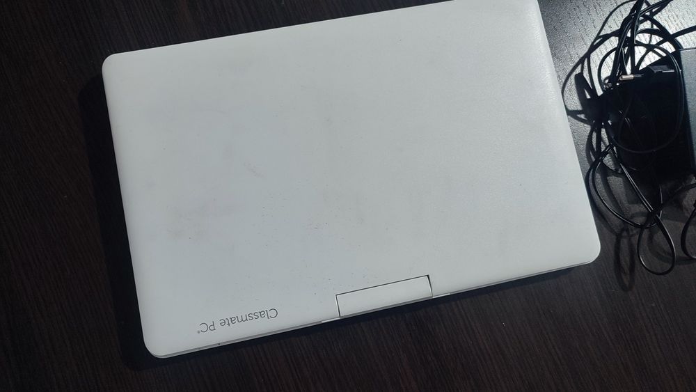 Продам ноутбук classemat pc