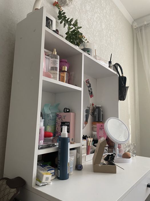 продам столик(только стол!)