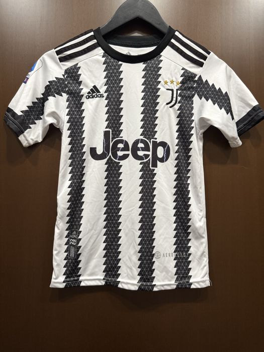 Продавам детски тениски на Партизан Белград и Ювентус