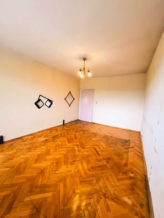 Продава се Тристаен апартамент в София, Надежда 1 - 88 кв.м за 2244 €/кв.м - Снимка #2