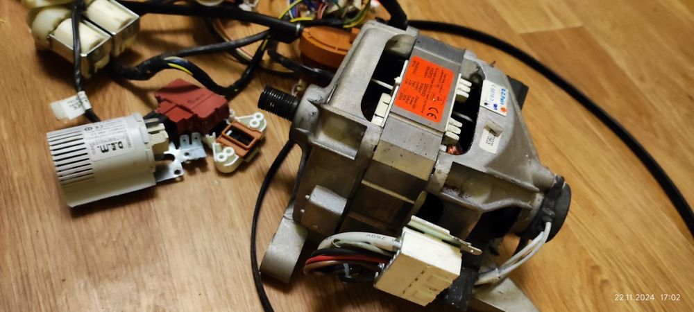 Продам запчасти от стиральной машинки