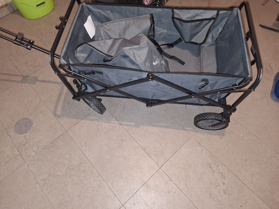 Carut pliabil pentru călătorii