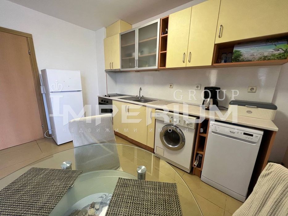 Продава се Двустаен апартамент в к.к. Св.Св. Константин и Елена - 76 кв.м за 1074 €/кв.м - Снимка #2