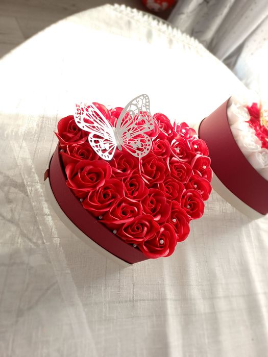 Aranjament din trandafiri de săpun