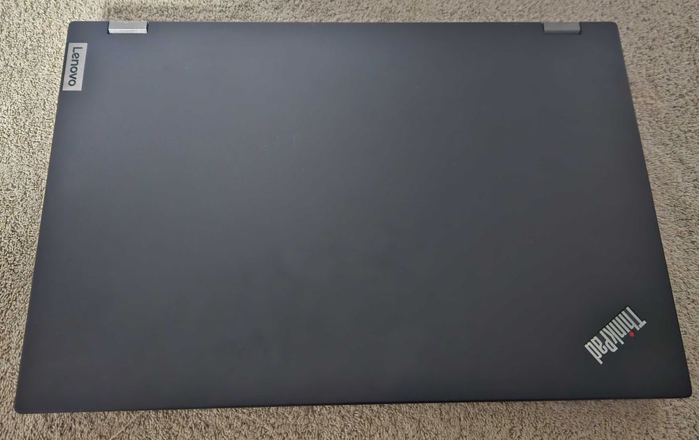 laptop statie grafica Lenovo thinkpad P15 gen1 intel xeon w 10885M intel i9 RTX 3000 16gb