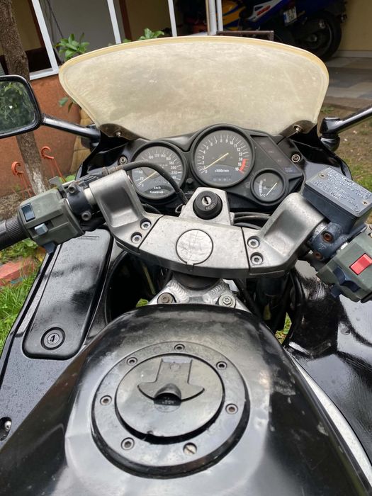 Kawasaki zzr 600