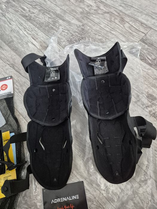 Genunchiere O'Neal Pro 4/ Motocicleta/Motocross/Mtb