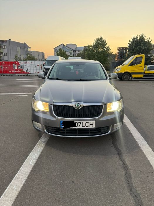Vând Skoda Superb 2.0 diesel An Fab 2011